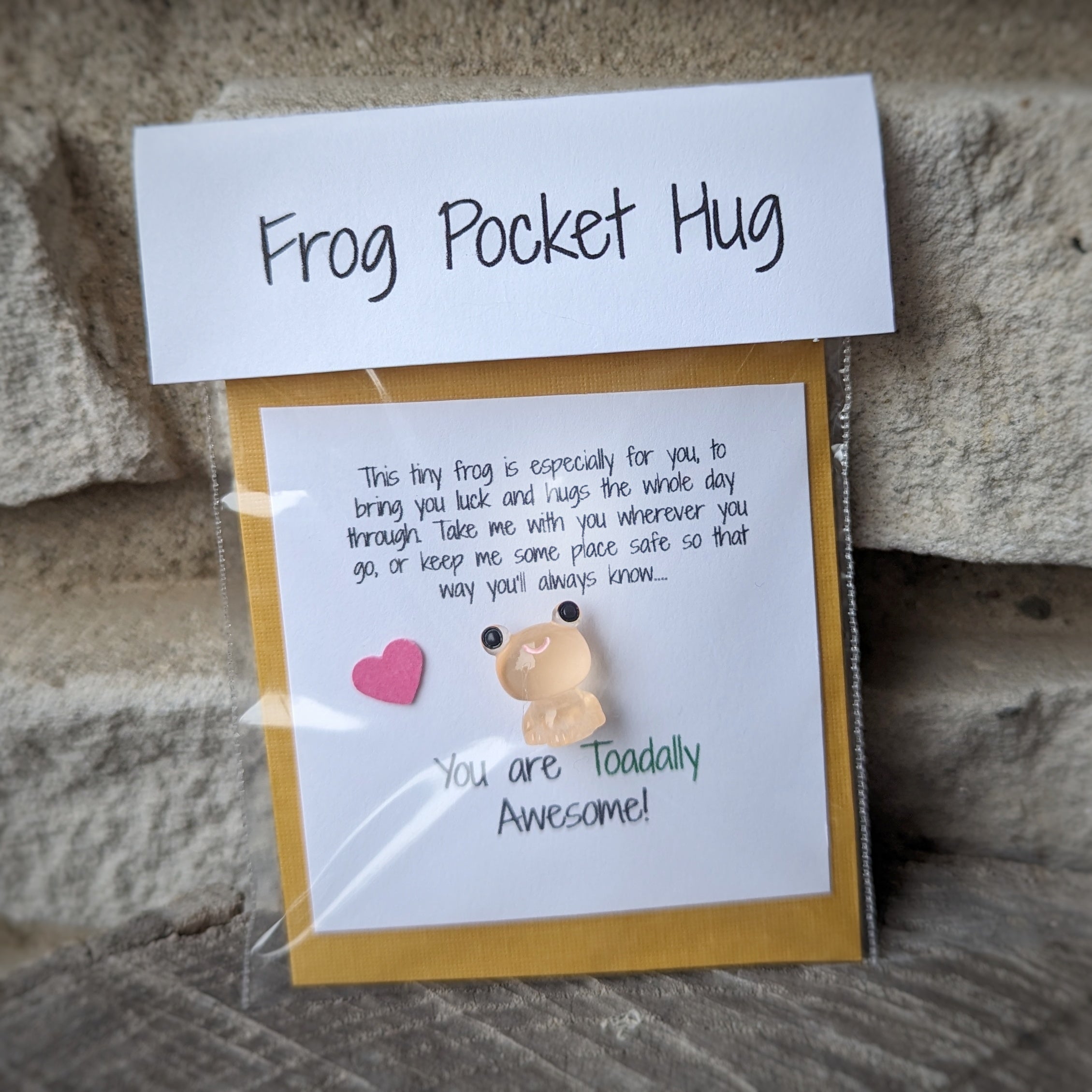 Pocket Hug frogs