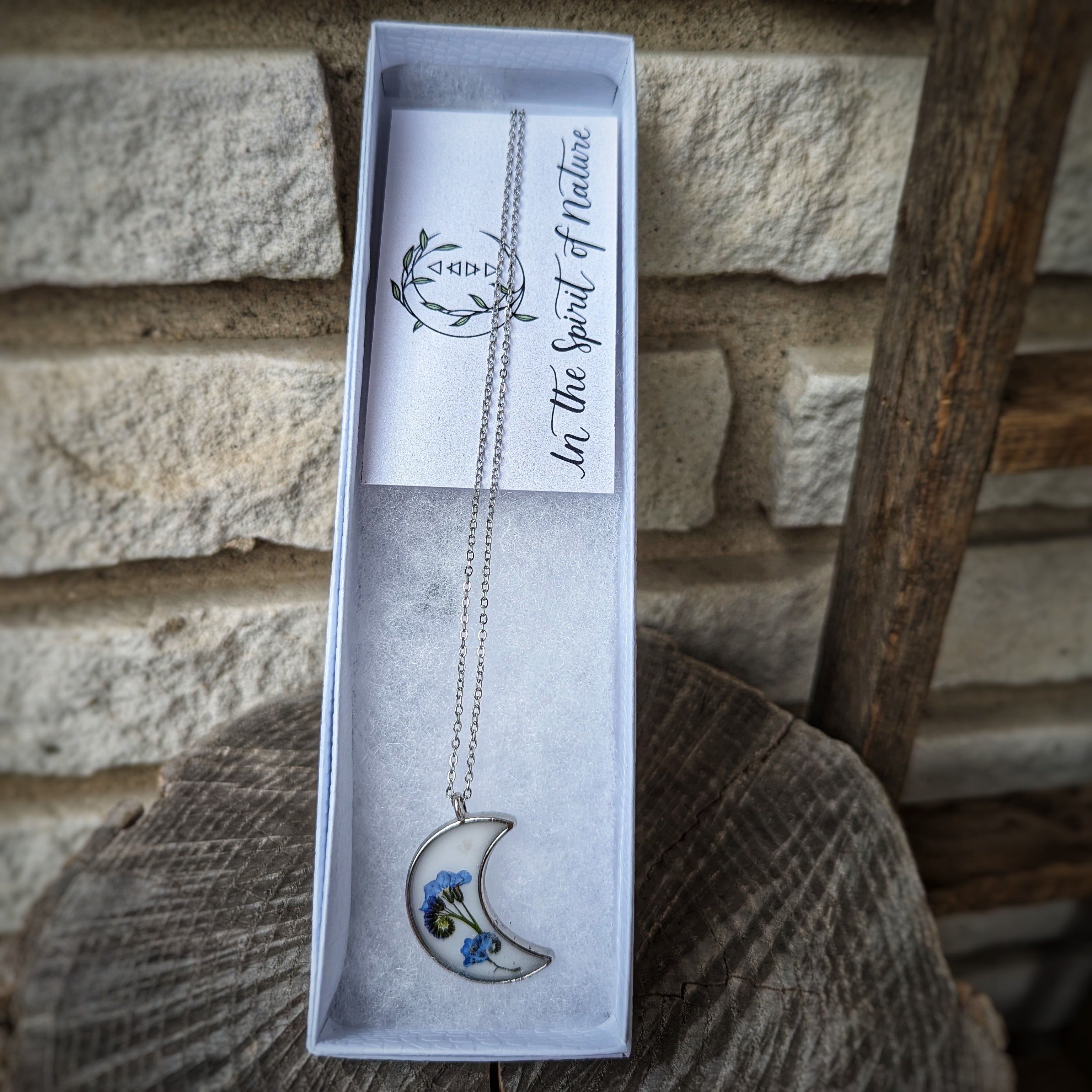 Forget me knots moon necklace