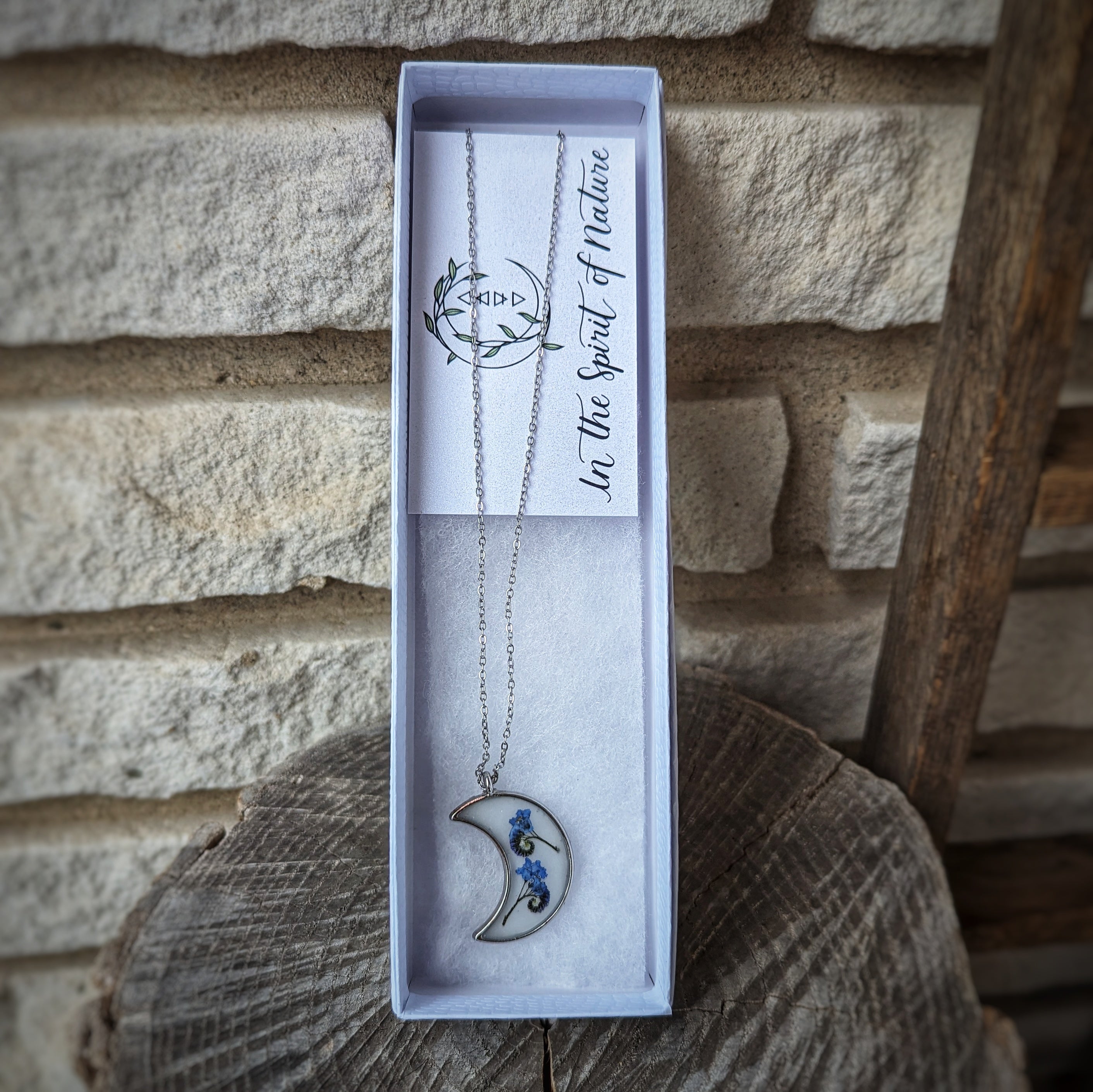 Forget me knots moon necklace